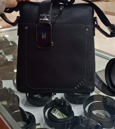 七匹狼正品男士单肩斜挎包[VS]，全新，买...