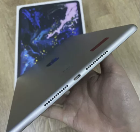 （急出） 个人闲置iPad2019款7代1...