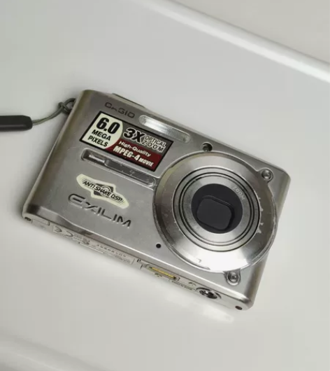 卡西欧s600 600w像素3倍光变成色如...