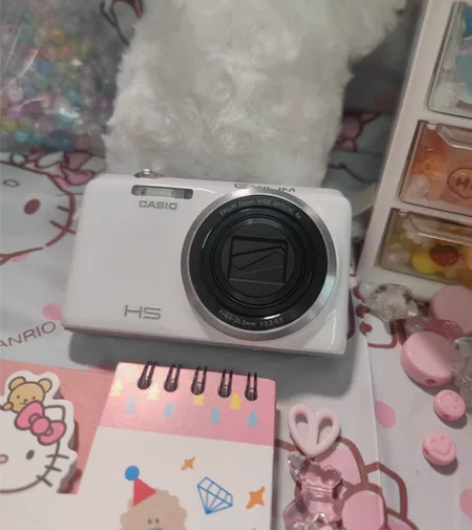 卡西欧ZR20，16g，贴膜 ?成色如图实...