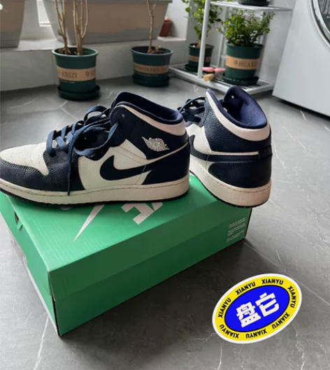 乔丹Air 1 黑曜石 9成新没穿几次 ...