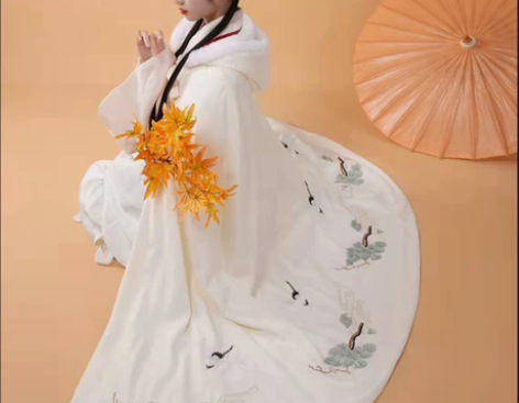 【九成新】加绒斗篷，110cm，鹅黄色（模...