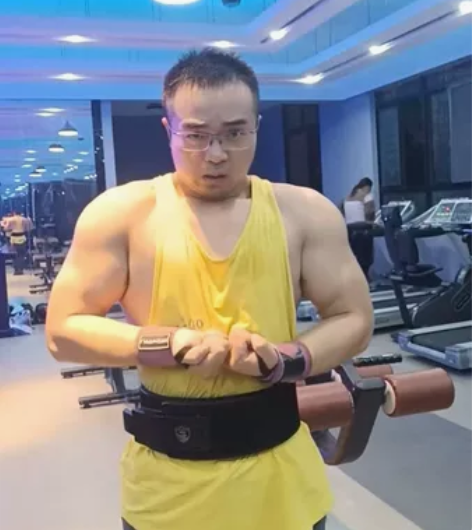 300一天八个小时。出门但是又不想自己开车...