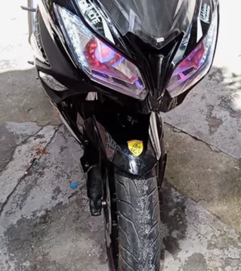 新款顶配20款的，最新款大灯，超宽大轮胎，...