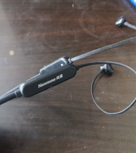 纽曼蓝牙耳机颈挂式，30元，包邮 99新，...