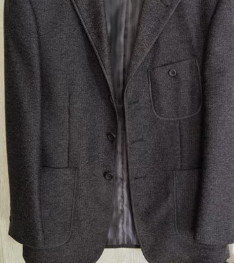 毛料休闲西服 全新仅试穿 商场购入 板型正...