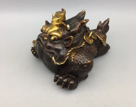 旧藏紫铜鎏金官帽金蟾，工艺精湛 ，包浆醇厚...