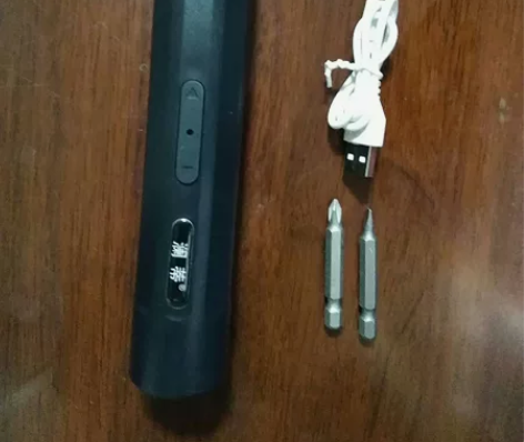 闲置全新 全新电动螺丝刀4件套，基础款 电...
