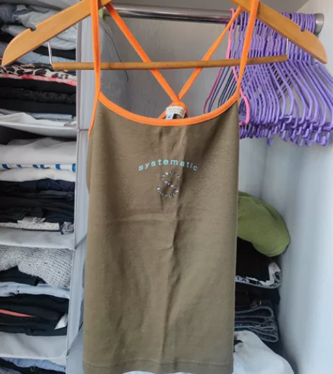 （满20包邮）修身吊带背心，尺码m适合16...