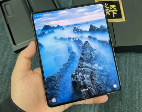 三星W2022 全套外观成色9.9新 皮套...