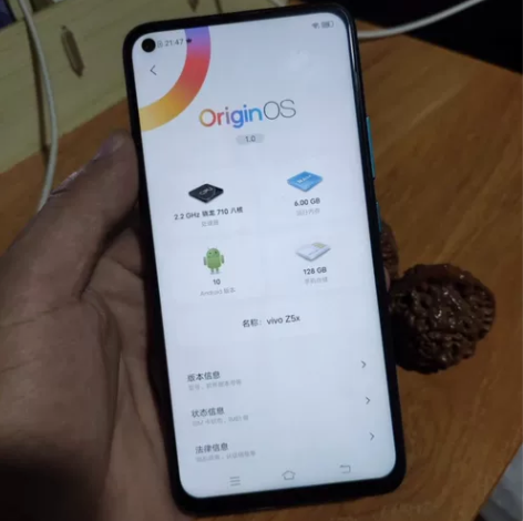 vivo z5x，6+128 橙色差，骁龙...