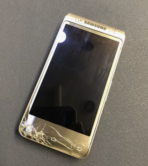 低价出 三星w2016 后置抖 后盖碎 外...