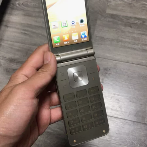 8成新以上的三星W2016,电信4G,双卡...