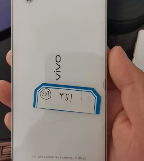 vivoY51不开机，有想法的拍，不退换。...