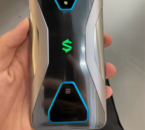 游戏手机 黑鲨3,8+128 用了两年的老...