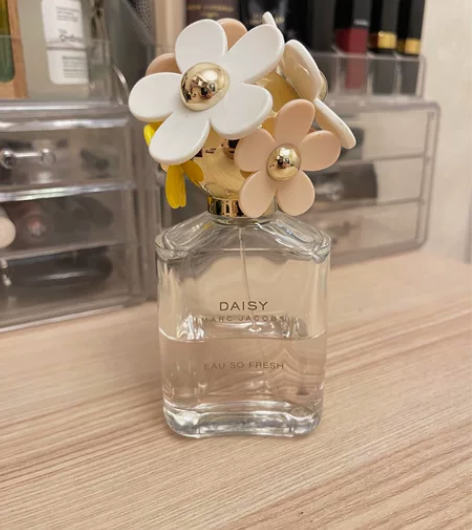 Marc jacobs香水 剩余1/2 s...
