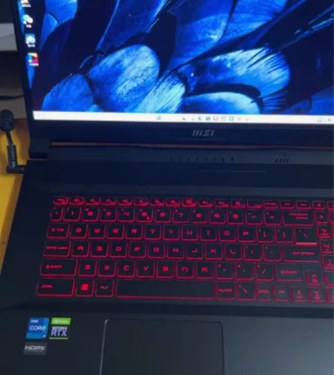 22新款17寸微星mis GF76 i7...