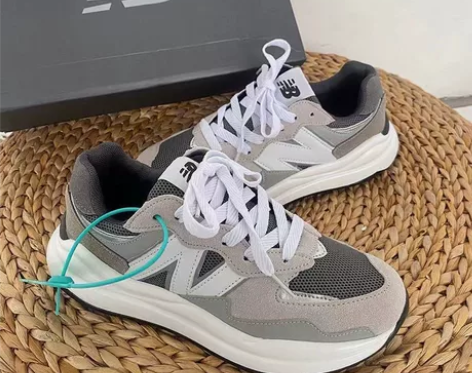 新百伦鞋子36码的买来试穿过一次 感兴趣的...