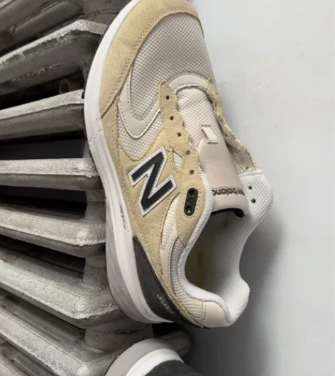 新百伦880，货号mw880of3，穿过两...