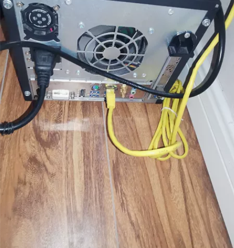 itx机箱，门坏了，只卖机箱 感兴趣的话点...