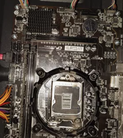 七彩虹影驰H110主板完美拆机处理 正常使...