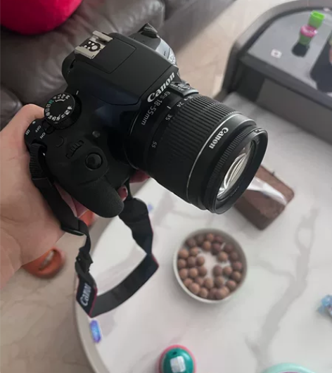 出佳能单反1300d,国行1300d闲置,...