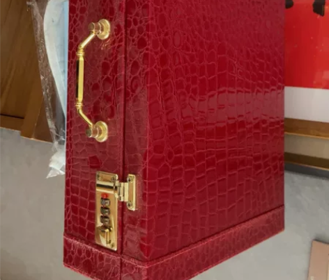 婚庆，十寸礼金箱，可装10-20w现金 闲...