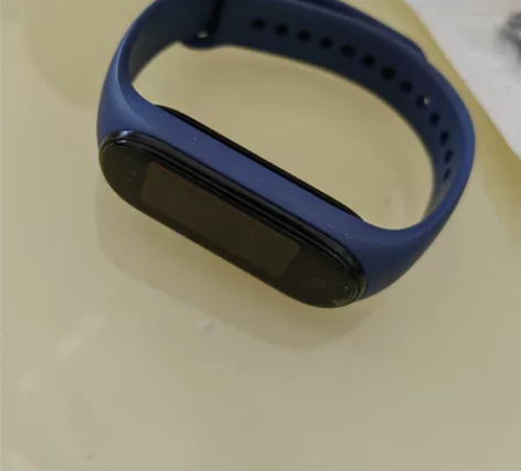 小米手环5带充电器 感兴趣的话点“我想要”...