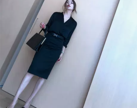 2020年春装新款高腰半身裙女一步裙子in...