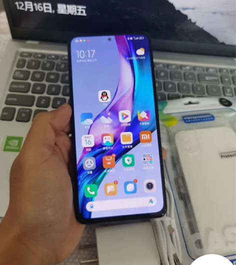 红米k40,12+256g,黑色,95成新...