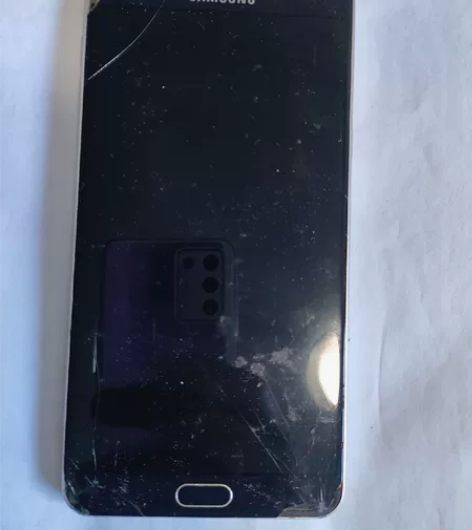 三星废机一部,不知道型号,碎屏不能开机,充...