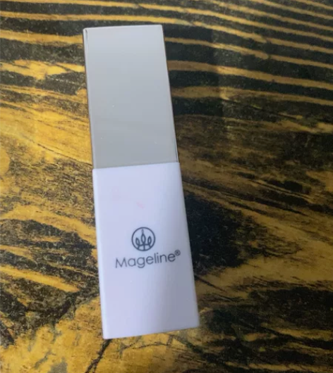 麦吉丽口红,别人送的,拆封后一次未用,盖子...