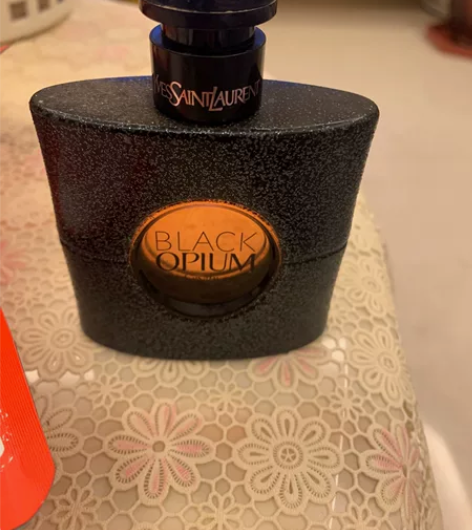 圣罗兰黑鸦片香水浓香型50ml 就喷过几次...