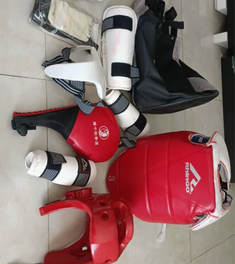 二手跆拳道护具一套,3号,适合150左右的...