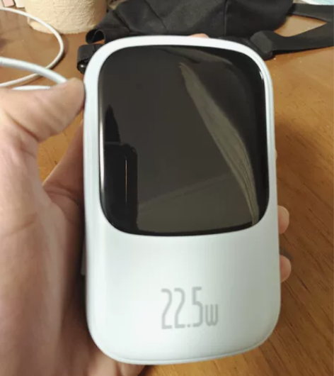 倍思Q电充电宝超大容量20000毫安自带线...