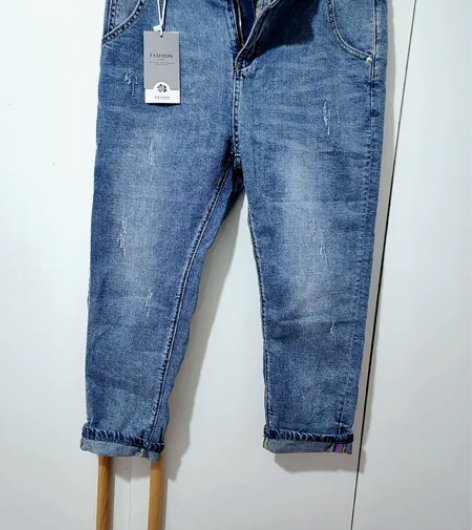 全新牛仔裤，2.1尺腰围，两件包邮 感兴趣...