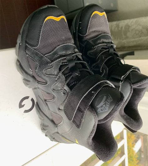 安踏37码棉鞋，不是很厚的那种，就去年过年...