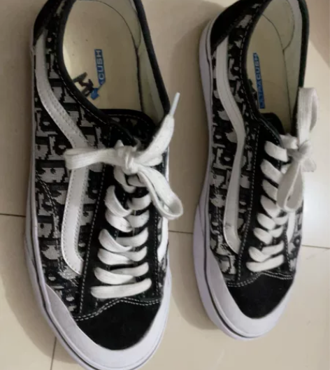 滑板鞋vans半月包头 迪奥联名  9成新...