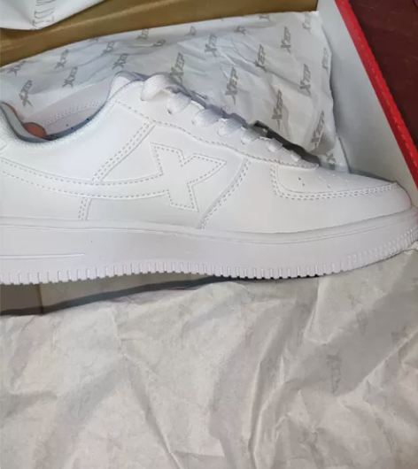 XTEP/特步 特步小白鞋，41码~仅仅试...