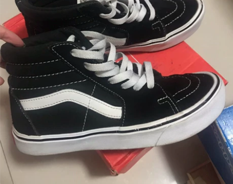 vans球鞋，正品！商场购，包邮出。 感兴...