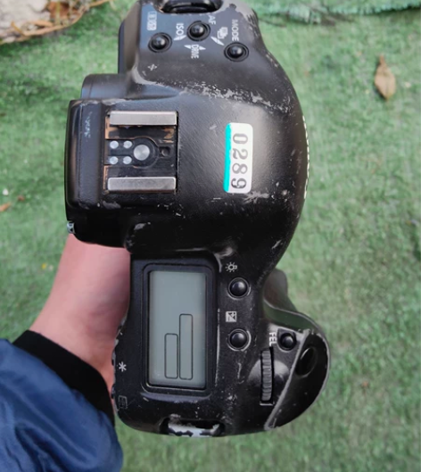 佳能1DMark‖ N小马二单价，原电原充...