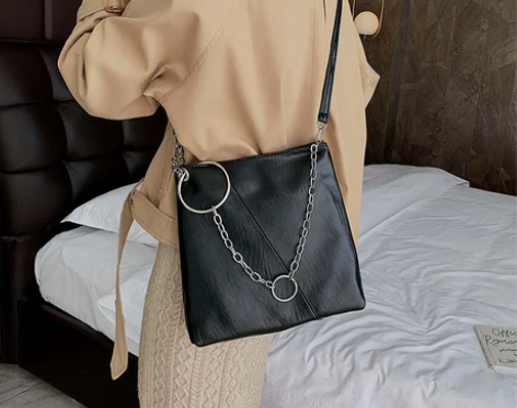 ins超火女士包包大容量单肩包女2021新...