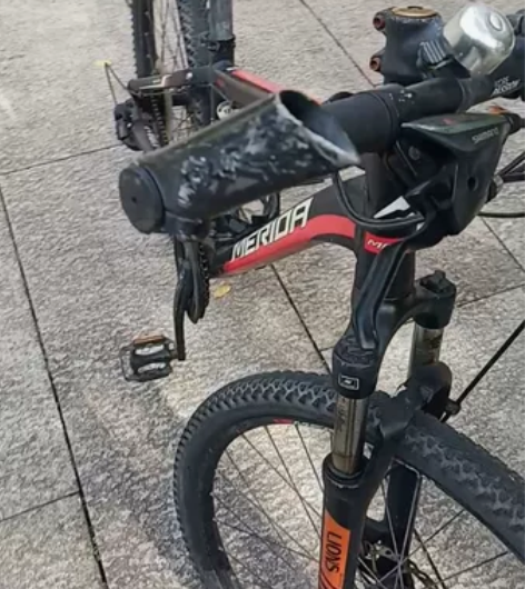 美利达雄师山地车，捡漏吧，使用的不多磨损小...