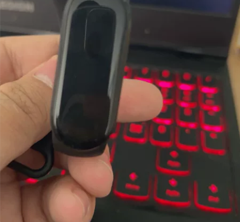 小米手环6普通版用不惯出了盒子没有了一条充...