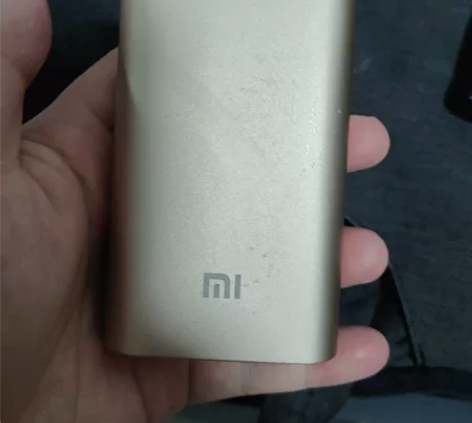 小米10000ml充电宝 感兴趣的话点“我...