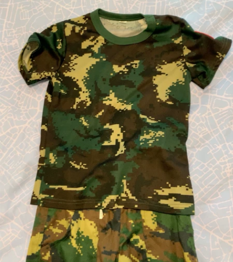 儿童迷彩服套装140码，孩子比较瘦也可穿1...