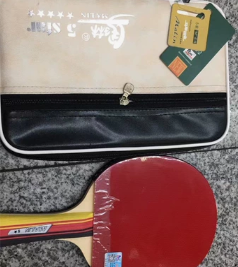 乒乓球拍全新 乒乓球横 直都有 感兴趣的话...