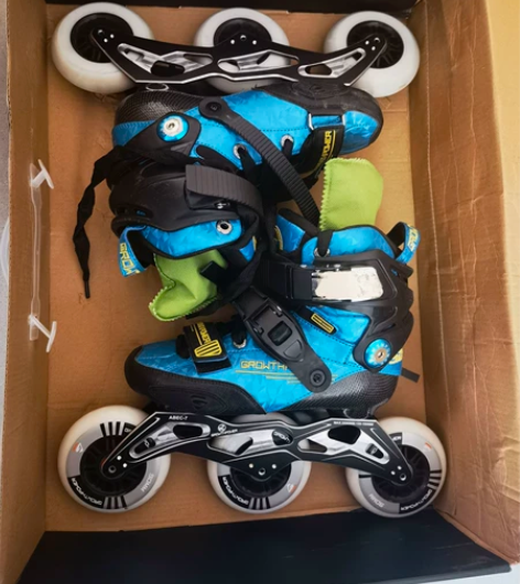 炫动碳纤大轮专业儿童速滑鞋，买来就穿过2次...