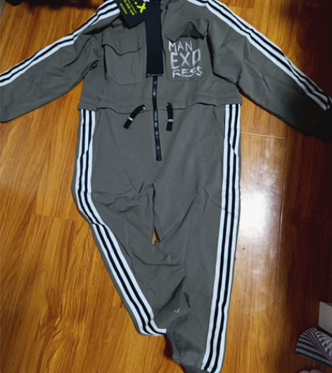 欧货潮牌连体裤，全新，60包邮   我29...