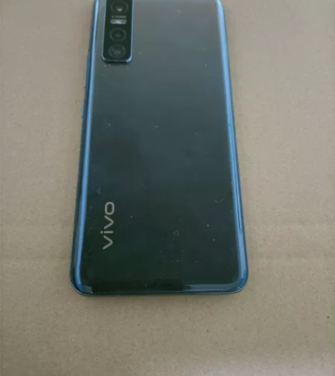 vivoy73s手机 不开机屏坏 现有vi...